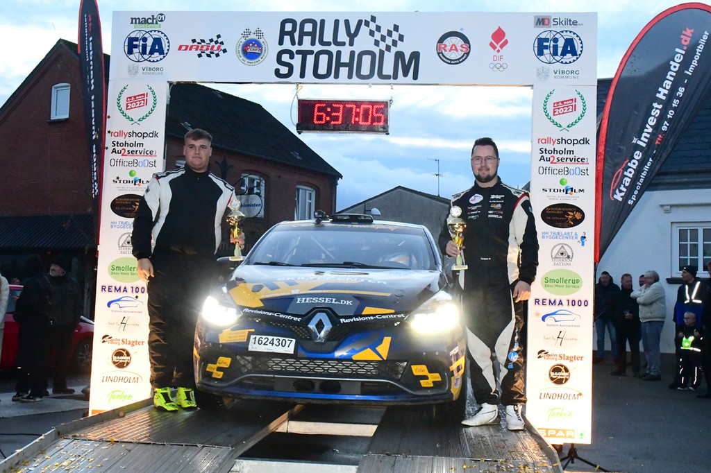 Efter den 13'ende og sidste prøve kunne Casper Venning og Mikkel Krarup-Hansen rulle over målrampen med en andenplads i RC4-klassen.
(Foto: specialpressen@gmail.com)